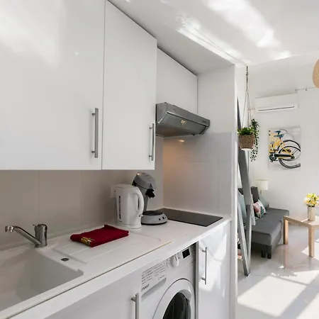 Hotel apartamentowy Jaune Fshh 3*