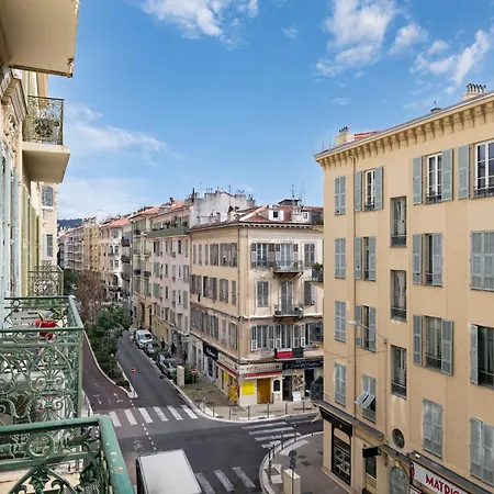 Jaune Fshh Hotel apartamentowy